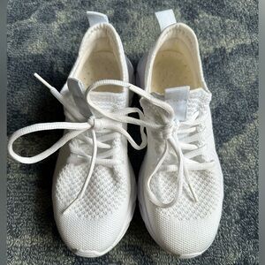 Damyuan Women's Walking Running Shoes Lightweight Slip On Gym Shoes, size 36/5.5